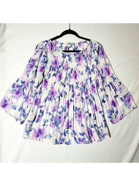 Floral & Ivy Tunic Top Womens Sz M Bell Sleeves Pleated White Purple Floral